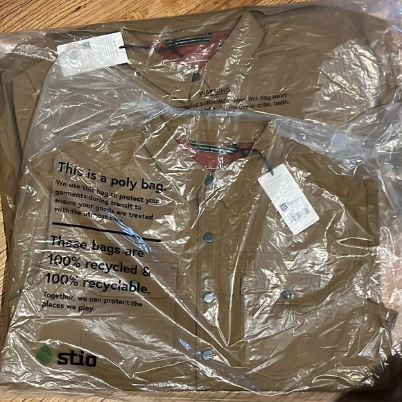 Stio Men's Light Brown Shirt Jacket - Picture 12 of 16